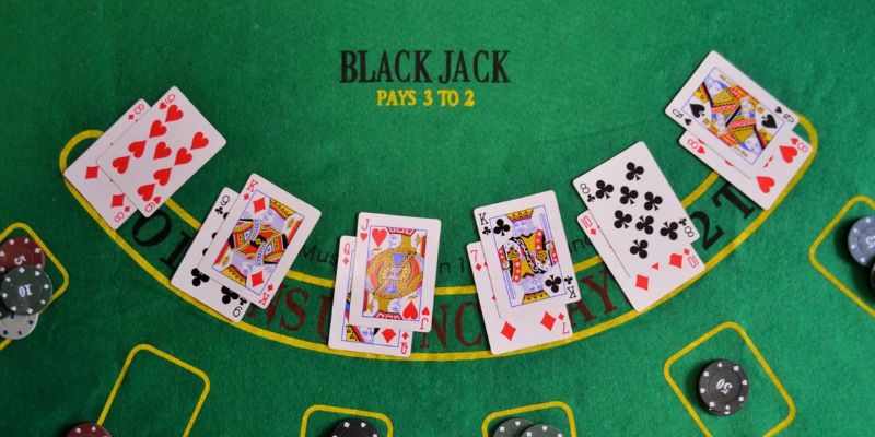 Chi tiết quy luật rút bài siêu dễ mà Blackjack áp dụng 